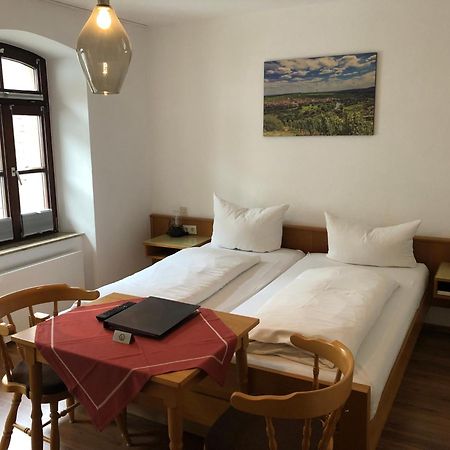 Gasthof Zum Schiff Obereisenheim Luaran gambar