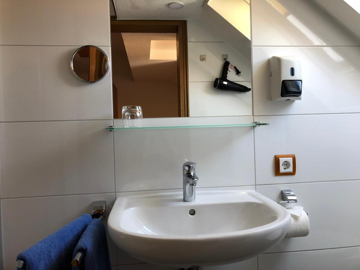 Gasthof Zum Schiff Obereisenheim Luaran gambar