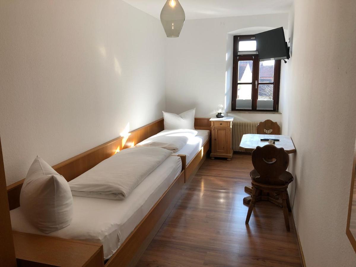 Gasthof Zum Schiff Obereisenheim Luaran gambar