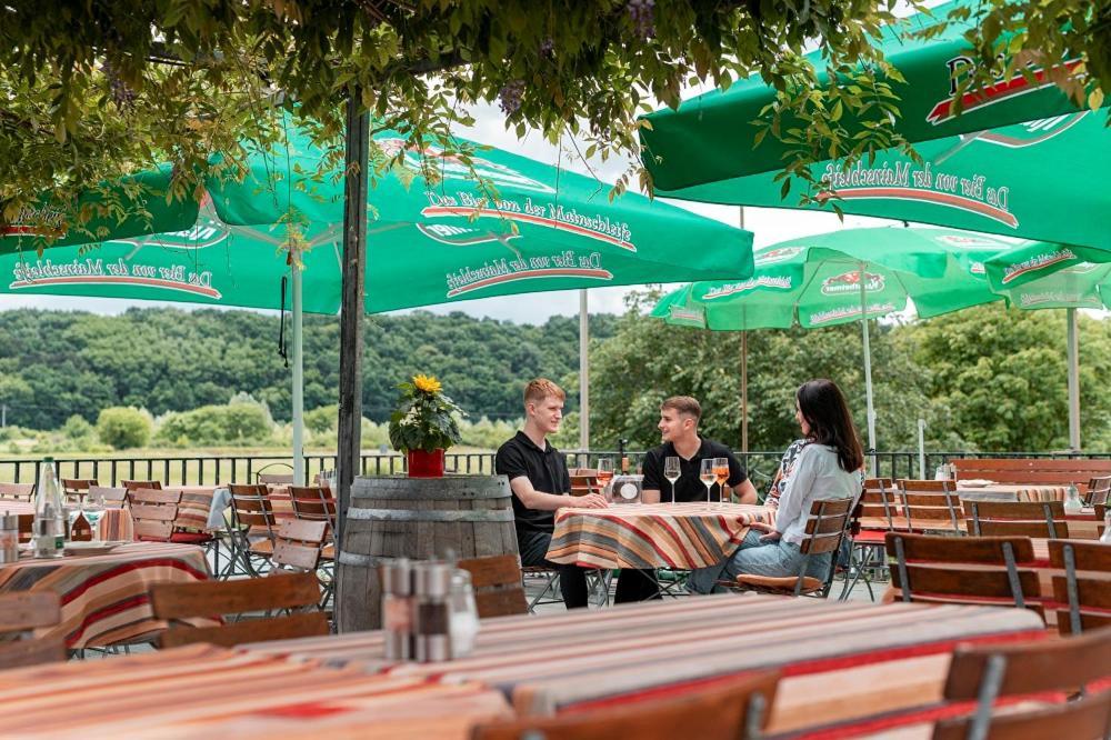 Gasthof Zum Schiff Obereisenheim Luaran gambar