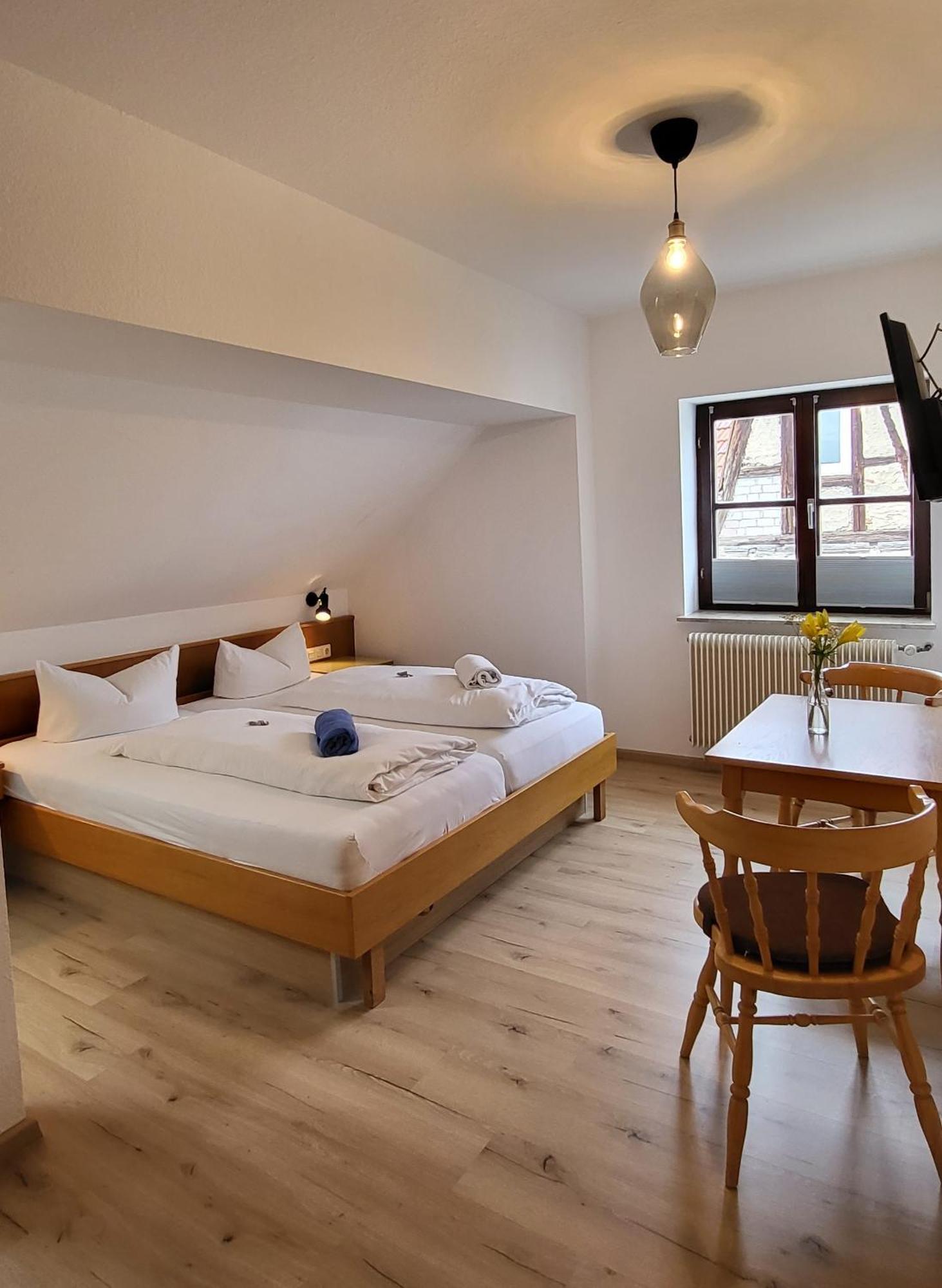 Gasthof Zum Schiff Obereisenheim Luaran gambar