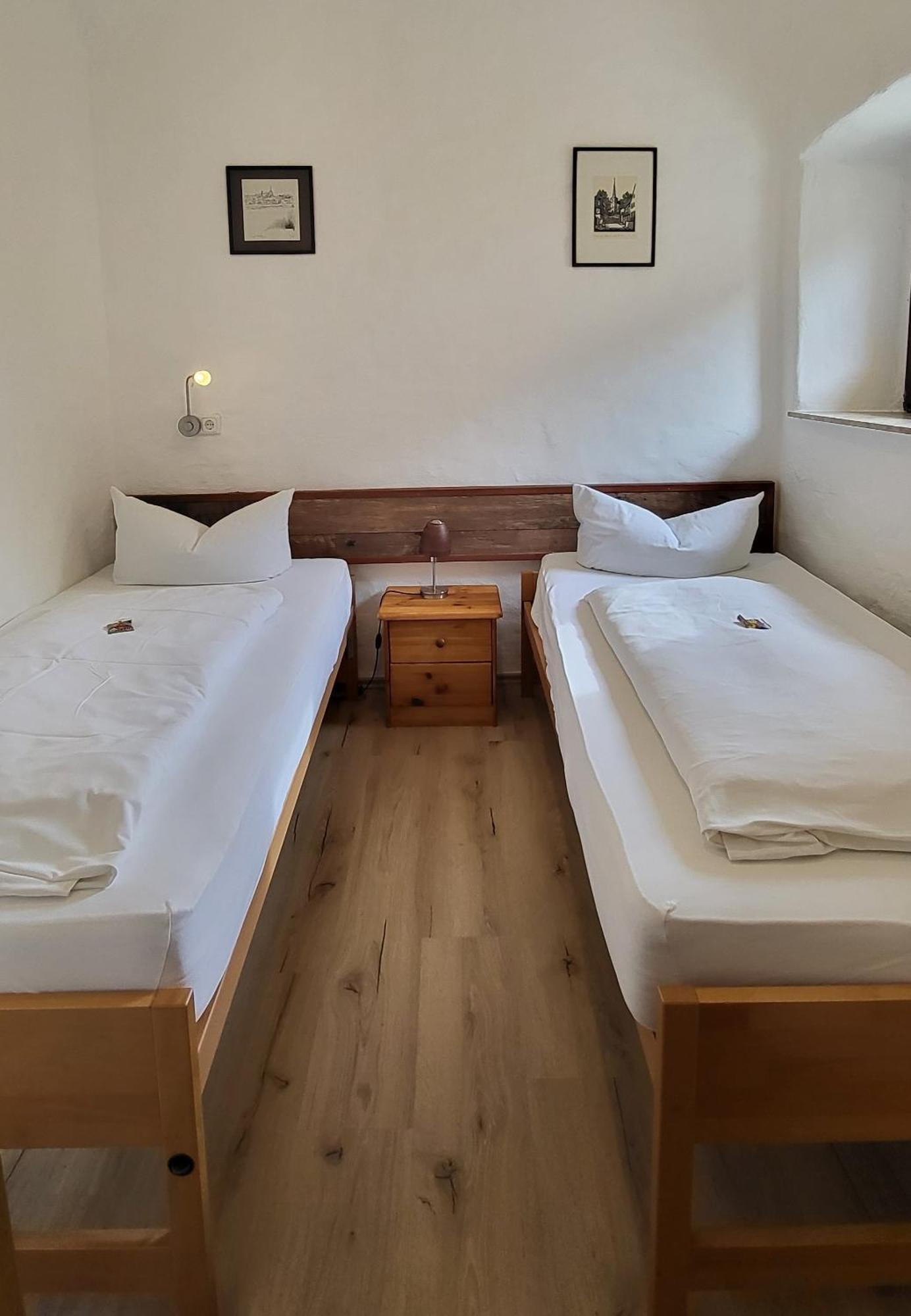 Gasthof Zum Schiff Obereisenheim Luaran gambar